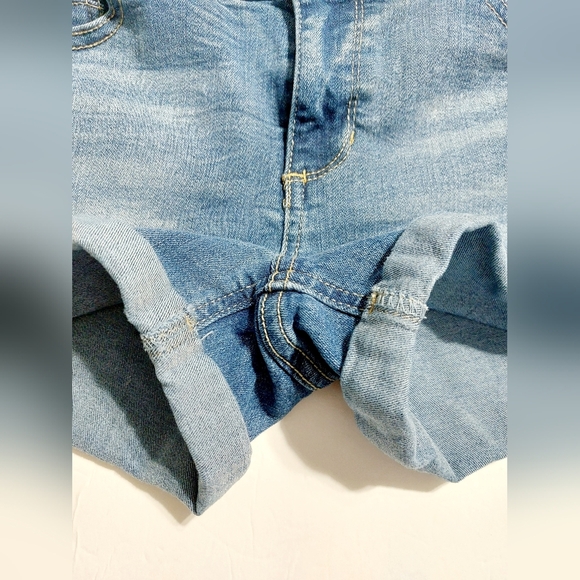 Blue Spice Rolled Denim Shorts 2 button close Recycled Material Size 5 - Picture 3 of 6